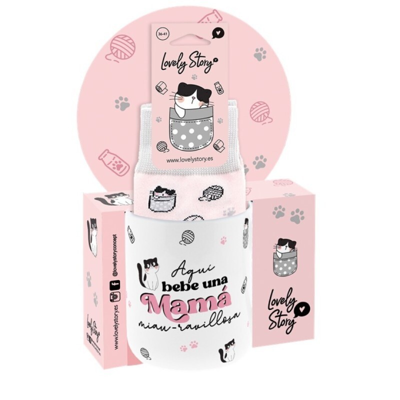 pack-taza-y-calcetines-taza-aqui-bebe-una-mama-miau-ravillosa-calcetines-pink-kitty Pack taza + calcetines (AQUÍ BEBE UNA MAMÁ MIAU-MARAVILLOSA) - Imagen 1
