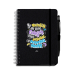 Libreta negra con bolígrafo - Se necesita un gran corazón para enseñar a pequeñas mentes